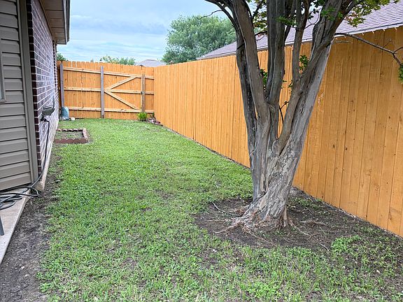 2nd image of 4307 Fawn Dr
