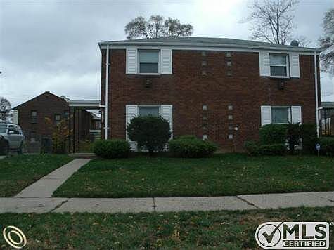 10113 CURTIS FRONT 2.JPG