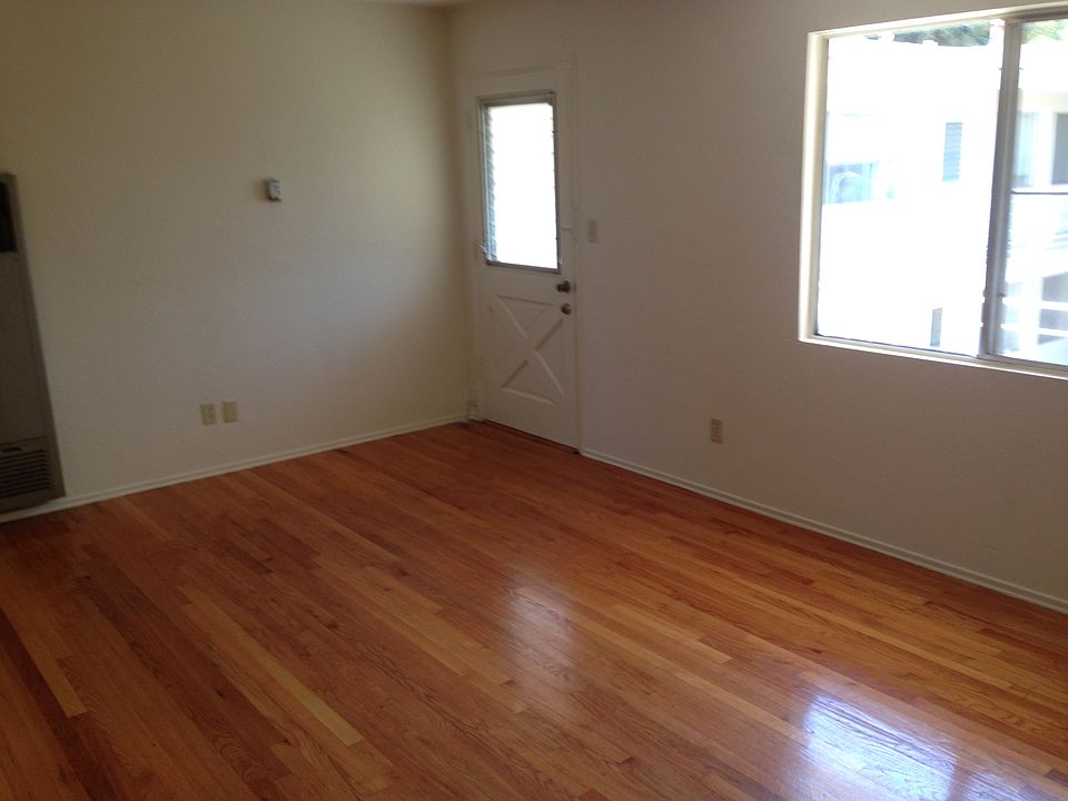 1st image of 4030 3rd Ave