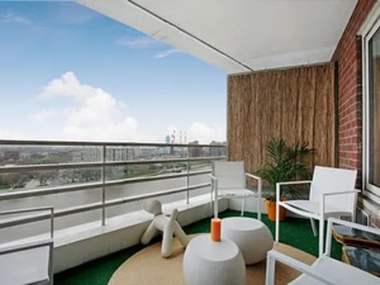 Sold by Corcoran | media 27