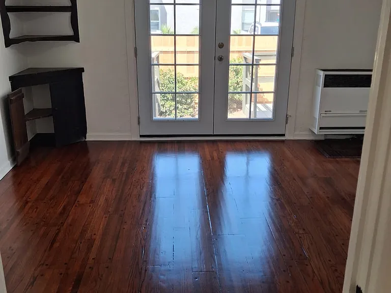 626 Emory St — Photo 5