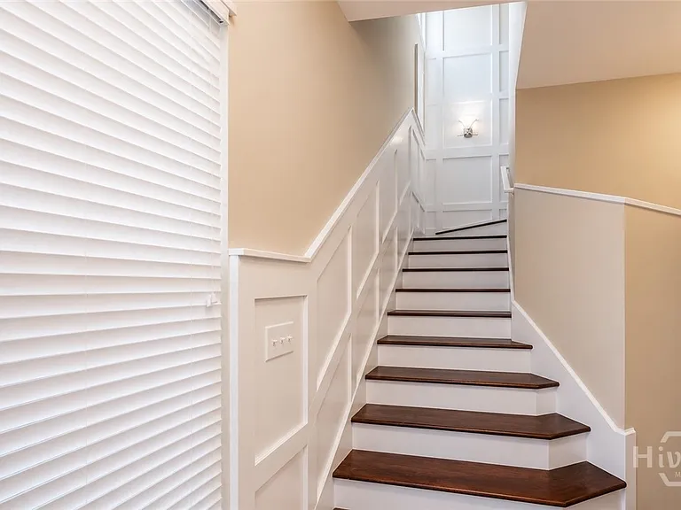 146 Chapel Lk S — Photo 12