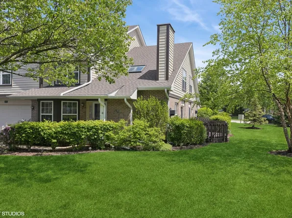 8060 Capra Trl, Darien, IL 60561