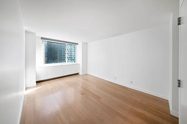 Rented by Home Ambassadors | media 12