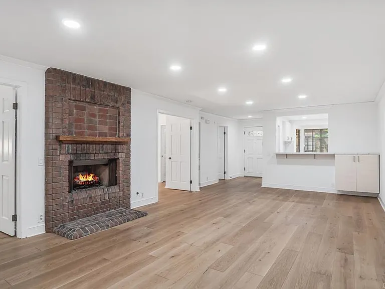 8880 Villa La Jolla Dr — Photo 3