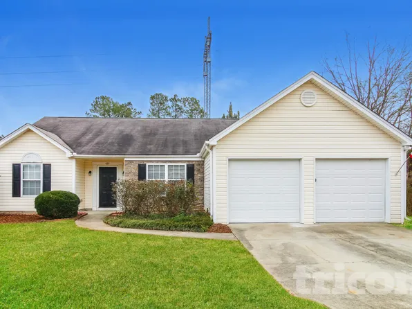 425 Crested View Dr, Loganville, GA 30052