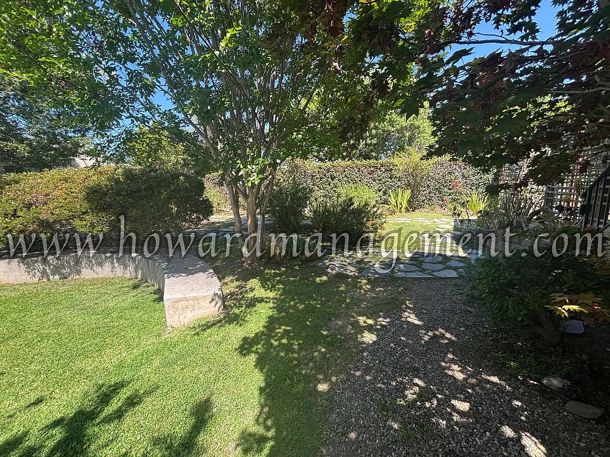 Building Photo - 01658CE