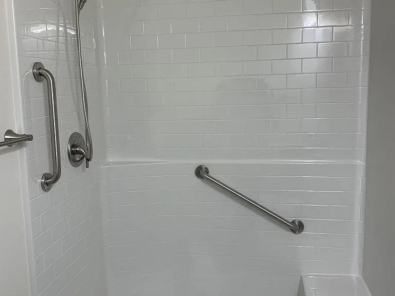 456 Westside Dr #3 — Photo 4