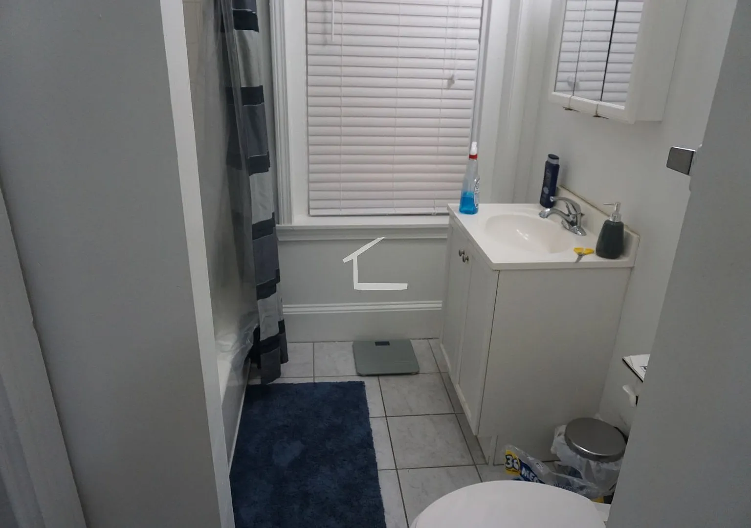 Nice 2 bed in Allston — Photo 2
