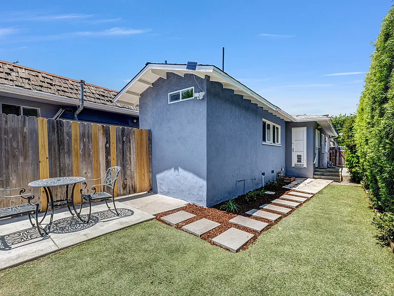 221 Avocado St #A — Photo 25