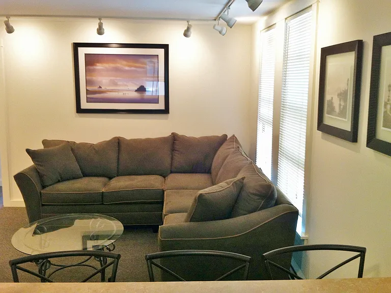 208 Williams St #1 — Photo 1
