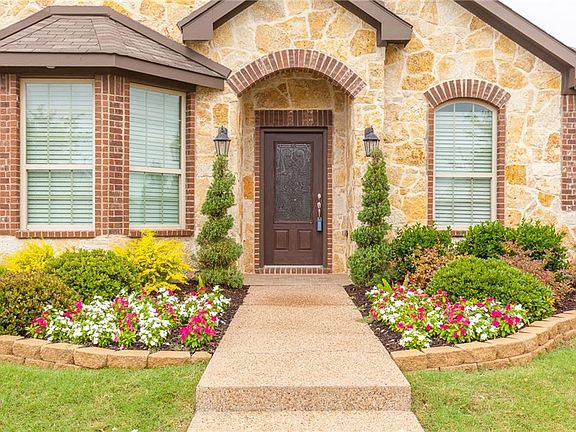 2nd image of 1407 Palasades Ct