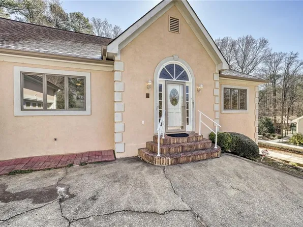 1522 Catherine Ct, Suwanee, GA 30024