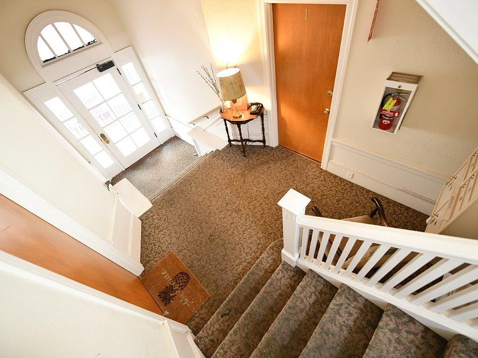 2nd image of 439 Bellevue Ave #7