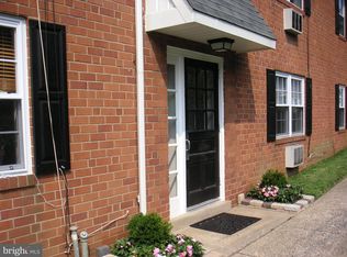 132 Cricket Ave APT 1C, Ardmore, PA 19003