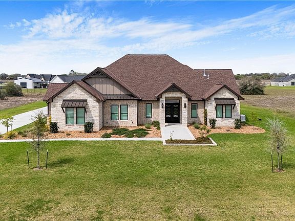 2nd image of 331 Sendera Loop