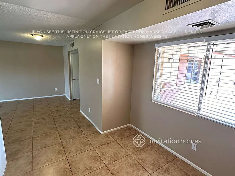 3828 W Lane Ave — Photo 2