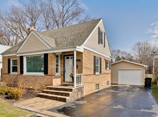 700 Ardmore Ter, Libertyville, IL