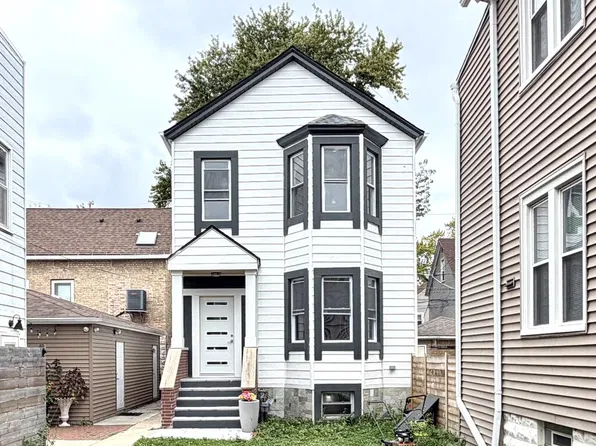 2418 N Washtenaw Ave, Chicago, IL
