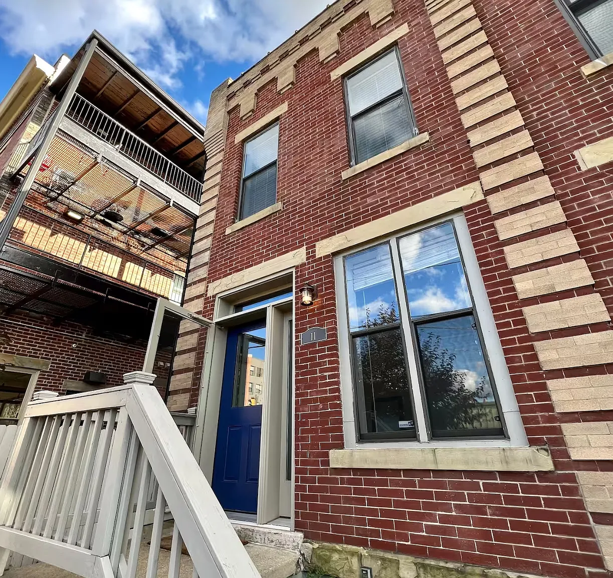 2 bed, 962 sqft, $2,000 — Photo 1