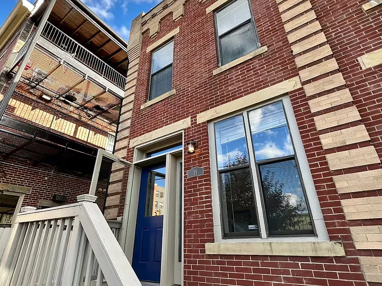11 W Starr Ave — Photo 1