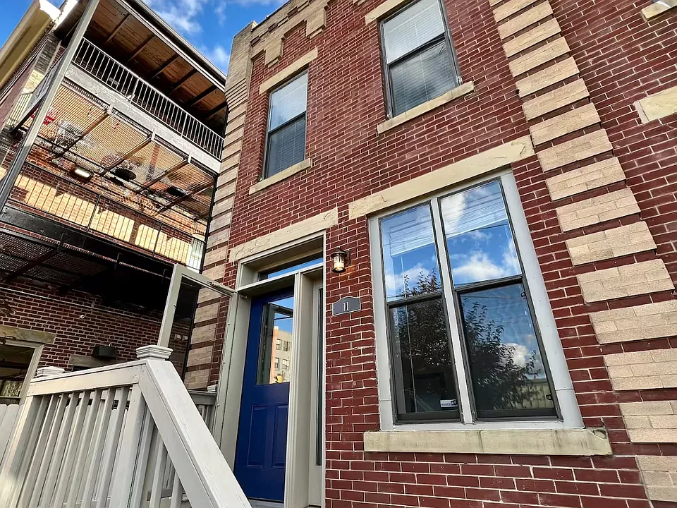 11 W Starr Ave