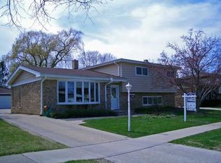 742 Barberry Rd, Highland Park, IL 60035