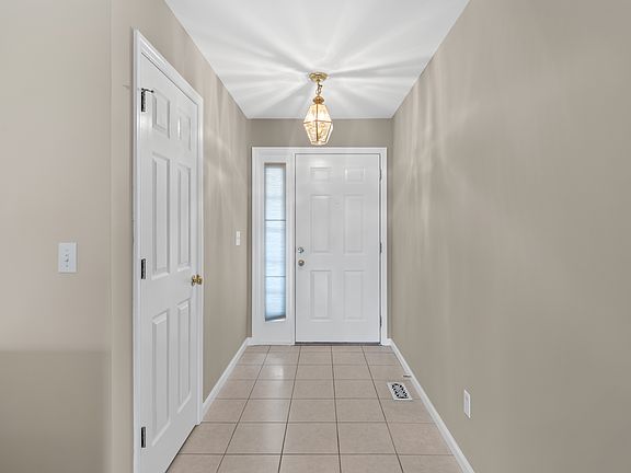 3rd image of 3549 Lakeview Heights Dr