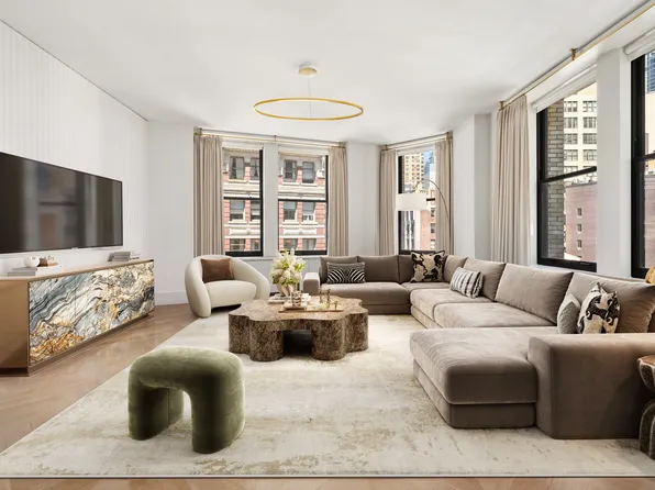 212 5th Ave #11B, New York, NY 10010
