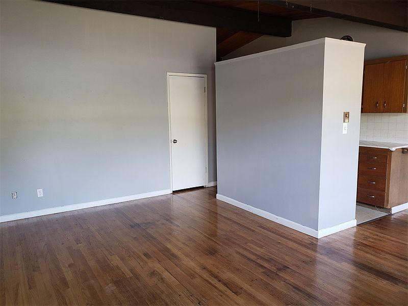 2nd image of 1495 S Columbian Way APT 2