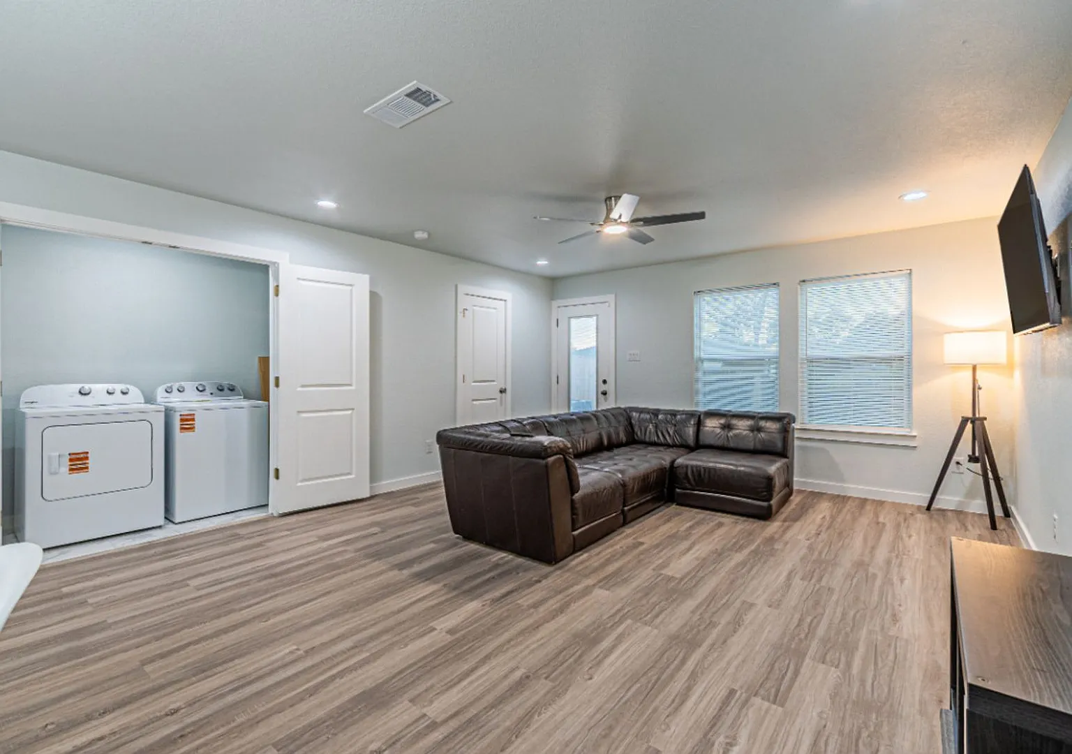 Spacious 4BR House in Dallas — Photo 4