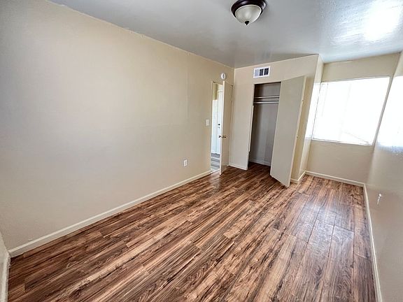 4th image of 379-381 E Garden Ave