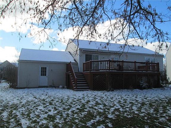3rd image of 52 Sparrow Dr