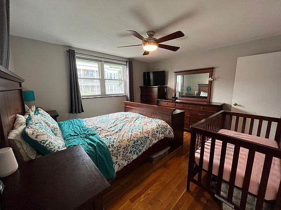 Master bedroom with multi-speed ceiling fan