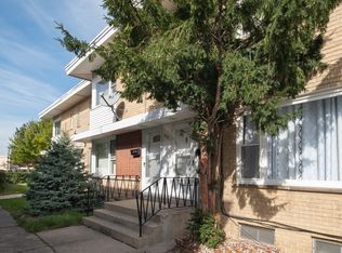 9515 Gross Point Rd #C, Skokie, IL 60076