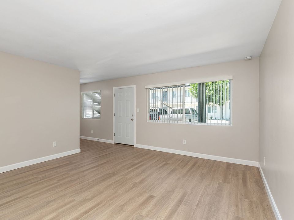 1st image of 1224-34 E 18th St #31