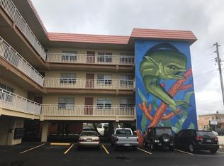 9615 Gulf Blvd APT 408, Treasure Island, FL 33706
