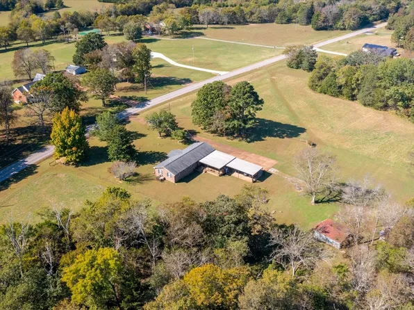 1540 S Berlin Rd, Lewisburg, TN 37091