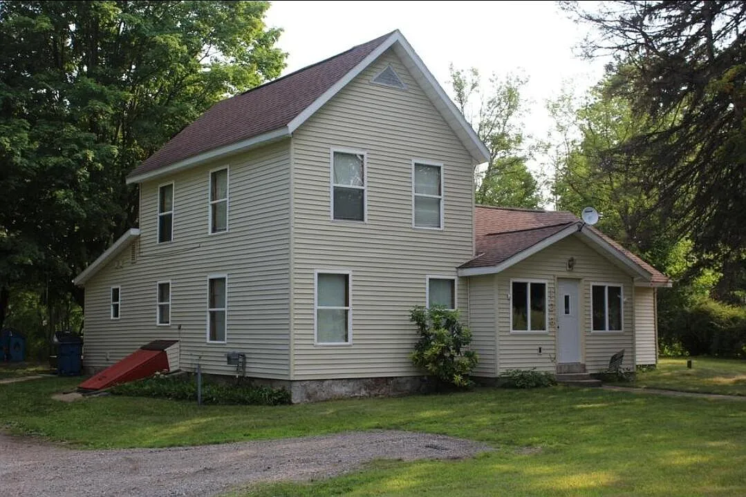 123 W Walnut St photo 1