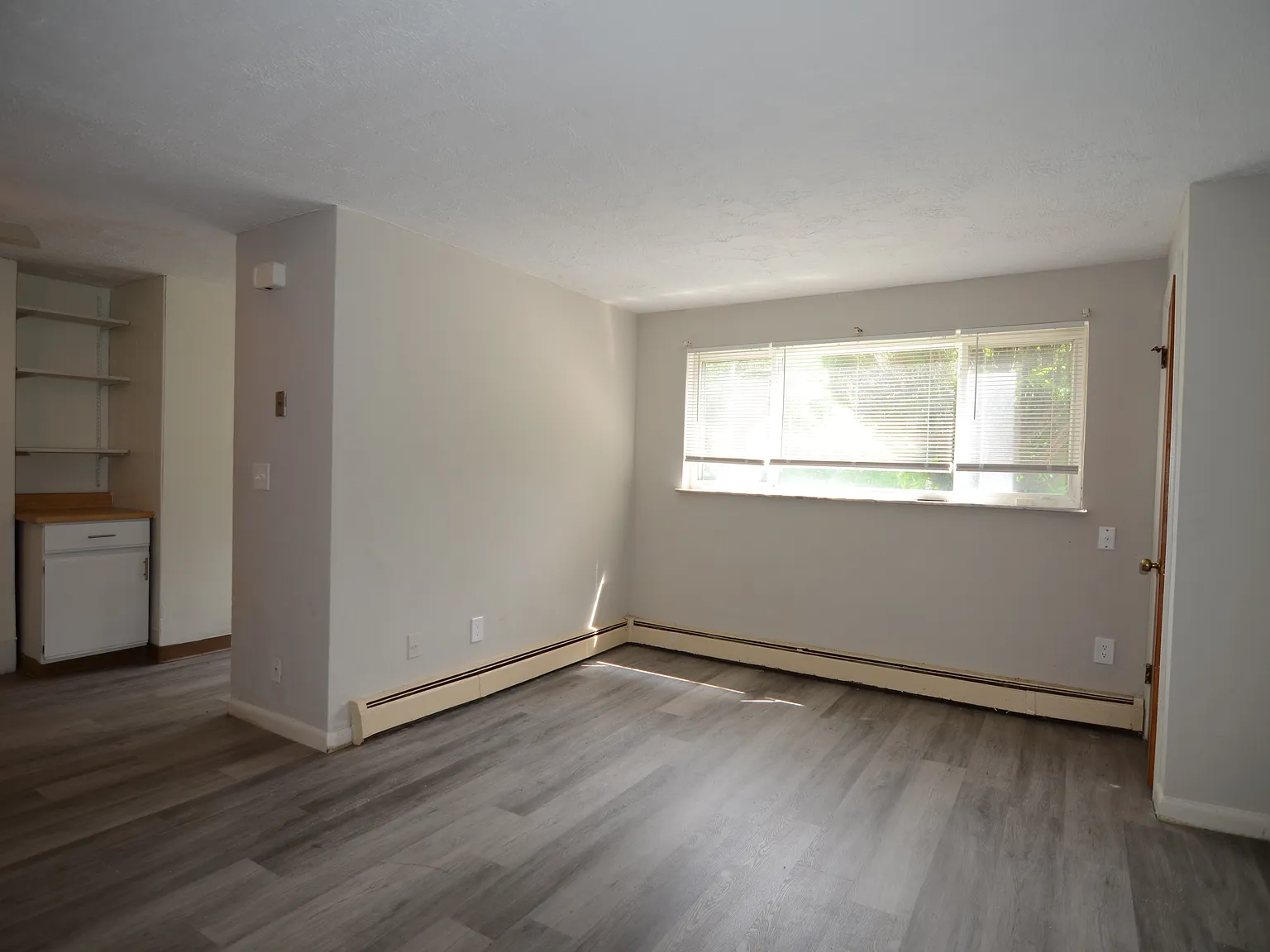 1 bed, 700 sqft, $995 — Photo 4