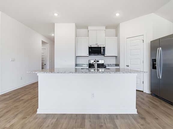 5th image of 3041 Amarillo Way