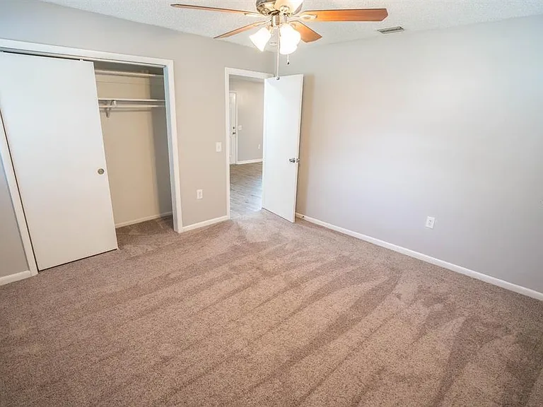 6913 Mathers Ln — Photo 13
