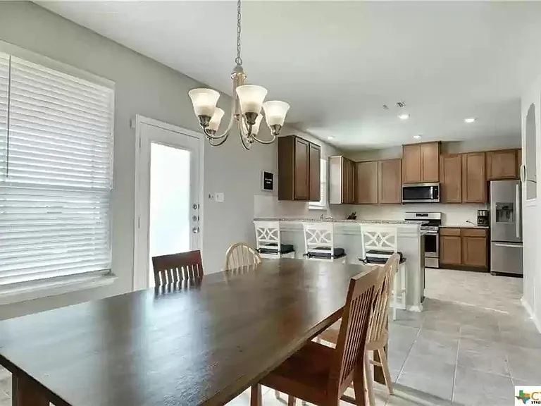220 Danablu Dr — Photo 3
