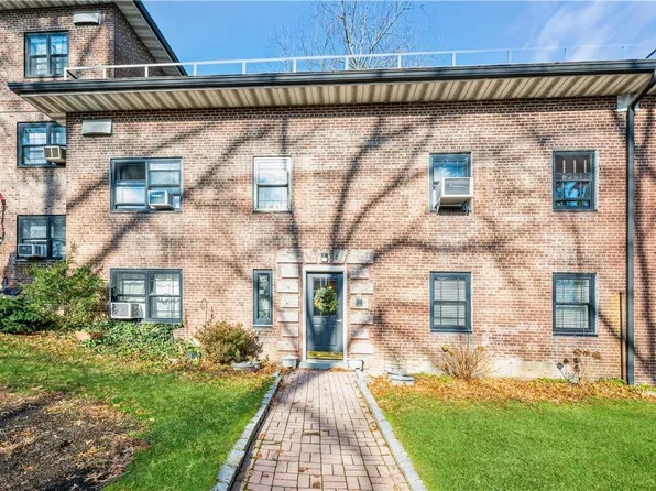 1 Manchester Road #C21, Eastchester, NY 10709