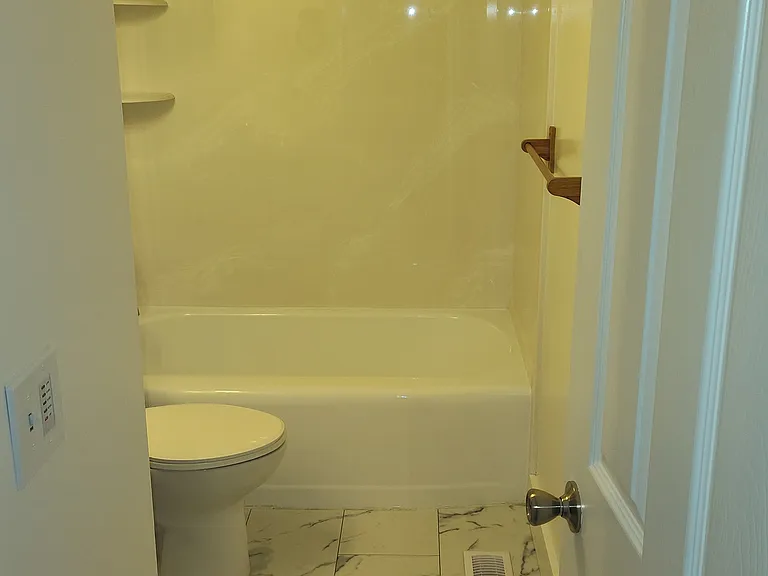 1617 E Lakewood Dr — Photo 7