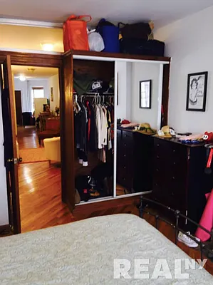 Rented by REAL New York | media 35