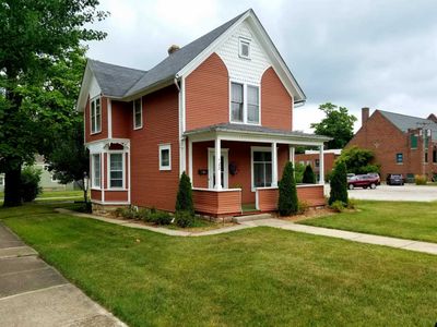 123 S Van Buren St, Batavia, IL, 60510
