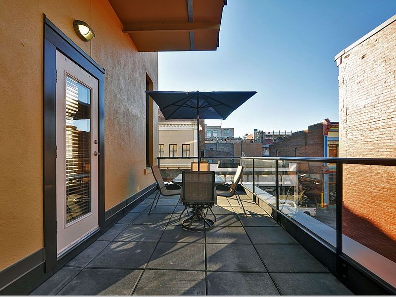 Victoria Apartment for rent - 2 Bedrooms — photo 19