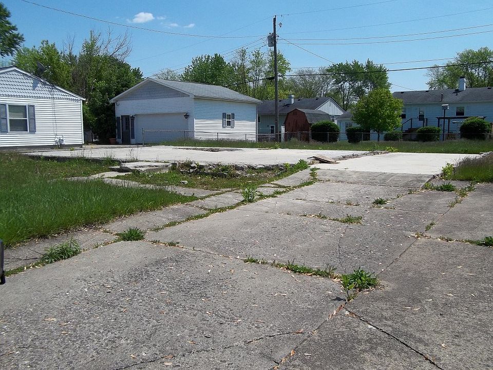 2nd image of 909 N Hampton Blvd