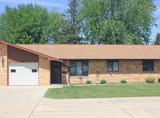160 6th Ave NE, Le Mars, IA 51031